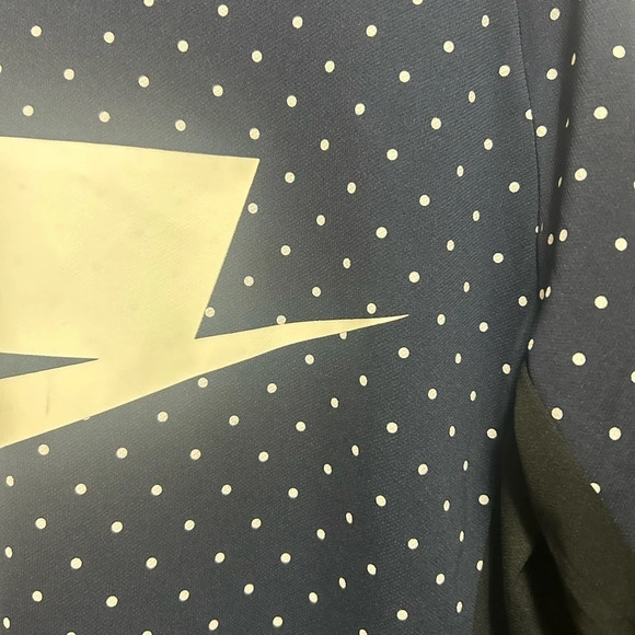 Nike NSW long sleeved mens size  M blank logo crew in excellent condition - Picture 4 of 10